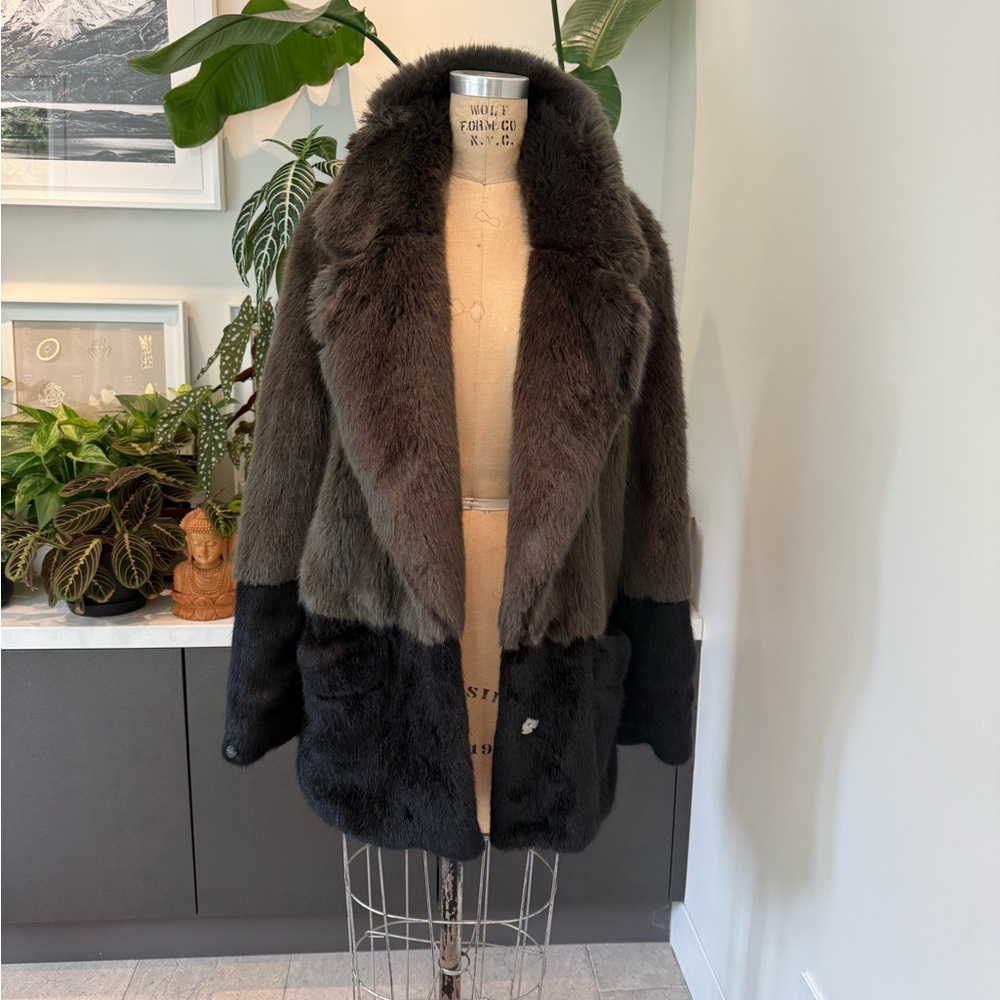 Urban code London Faux Fur Women's Coat